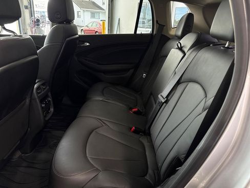 Used 2018 Buick Envision Premium w/ Driver Confidence Package AWD/4WD image 7