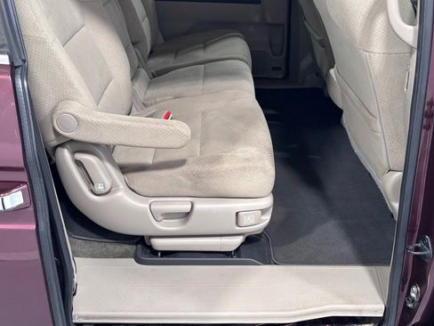 Used 2014 Honda Odyssey EX image 24