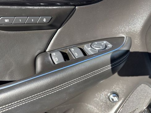 Used 2023 Buick Envision Essence w/ Sport Touring Package image 15