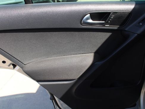Used 2012 Volkswagen Tiguan S FWD image 15