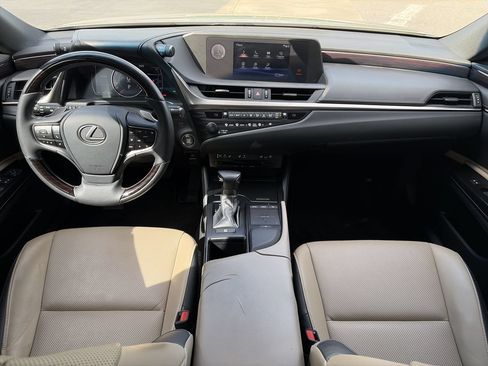 Used 2019 Lexus ES 350 w/ Premium Package FWD image 27