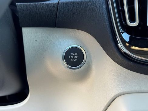 New 2026 Volvo XC40 B5 Plus w/ Protection Package Premier image 28