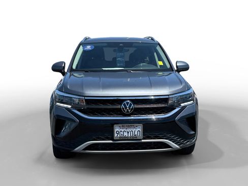 Used 2023 Volkswagen Taos SE FWD image 8