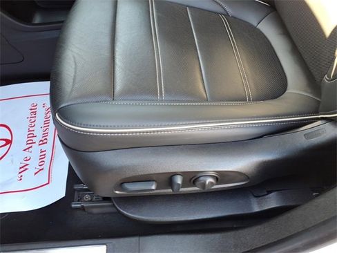 Used 2022 GMC Acadia Denali w/ Denali Technology Package image 15