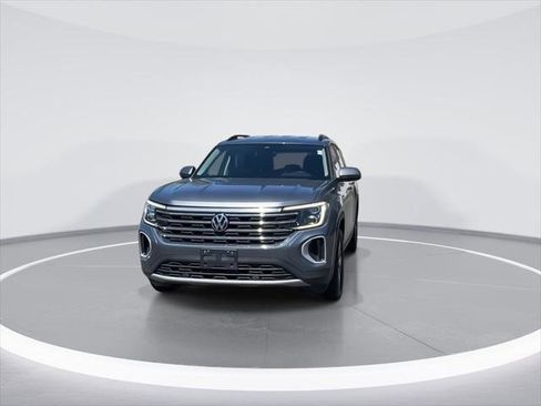 Certified 2024 Volkswagen Atlas SE AWD/4WD image 3