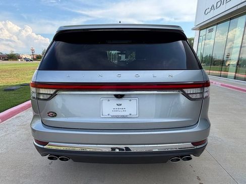 Used 2024 Lincoln Aviator Reserve AWD/4WD image 5