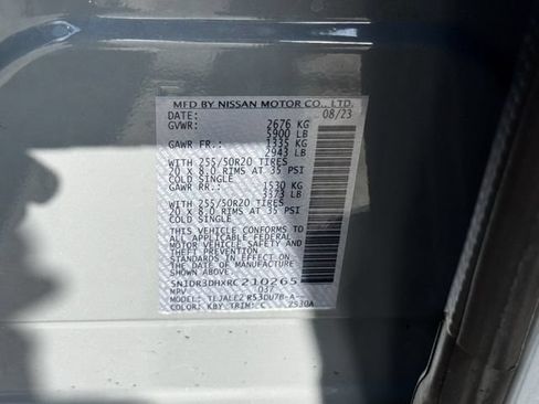 Used 2024 Nissan Pathfinder Platinum FWD image 28