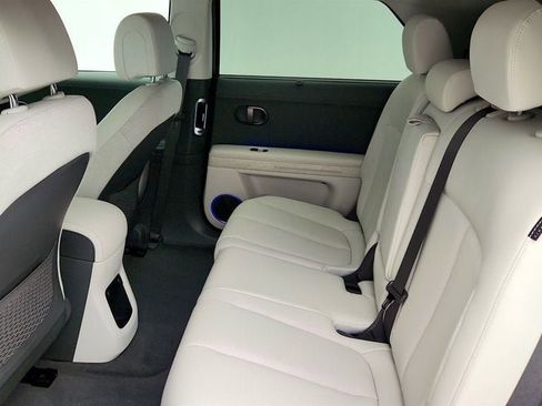 Used 2025 Hyundai Ioniq 5 Limited image 21
