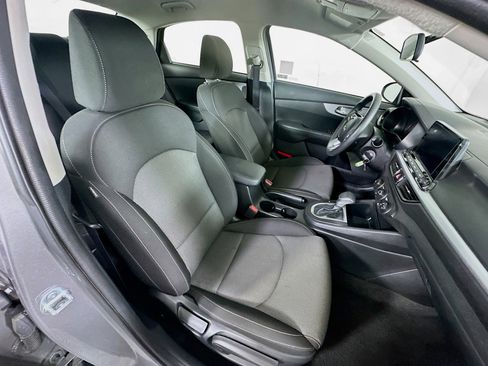 Used 2024 Kia Forte LXS FWD image 29