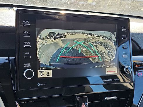 Used 2022 Toyota Camry XSE image 18