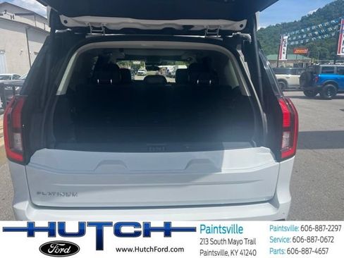 Used 2025 Ford Expedition Platinum AWD/4WD image 10