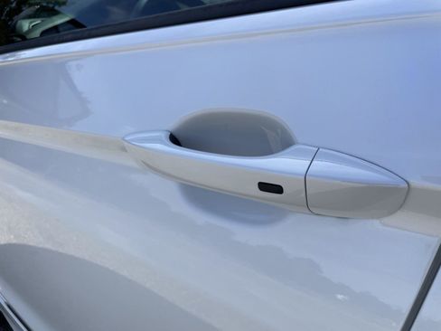 Used 2024 Volkswagen Tiguan SE R-Line image 30