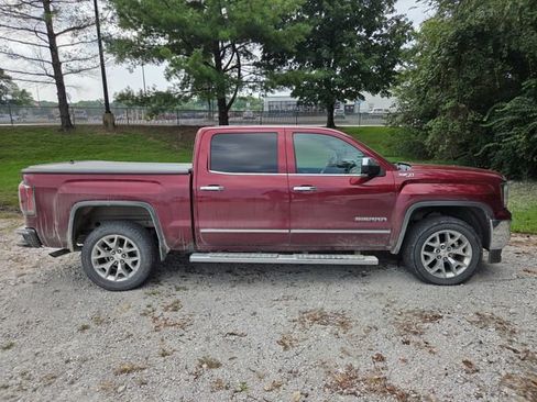Used 2017 GMC Sierra 1500 SLT w/ SLT Preferred Package AWD/4WD image 5