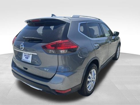 Used 2017 Nissan Rogue SV FWD image 4