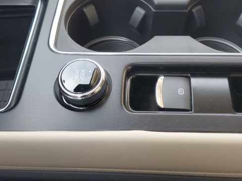 New 2026 Lincoln Corsair Premiere image 24