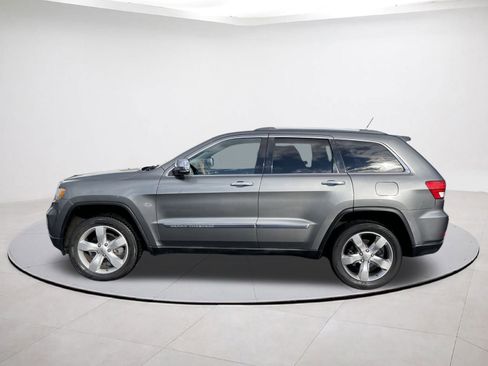 Used 2013 Jeep Grand Cherokee Overland image 4