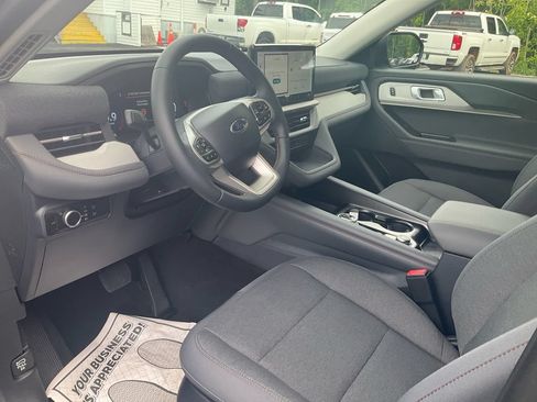New 2026 Ford Explorer Active RWD image 15