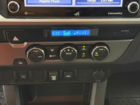 Used 2021 Toyota Tacoma SR5 RWD image 18