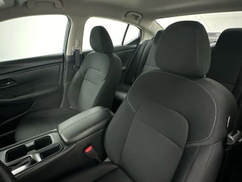 Used 2024 Nissan Sentra S image 9