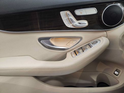 Used 2021 Mercedes-Benz C 300 Sedan image 42