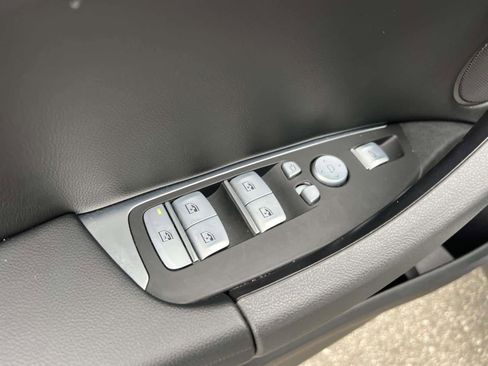 Used 2023 BMW X3 xDrive30i w/ Premium Package image 17