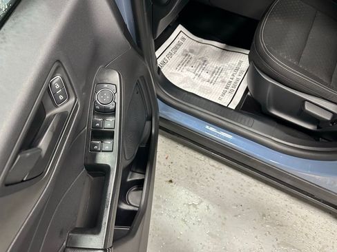 Used 2025 Ford Escape Active image 9