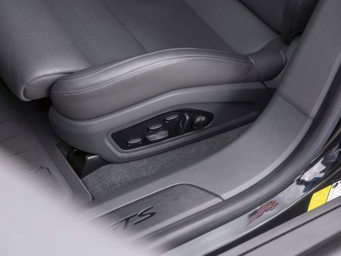 Used 2022 Porsche Taycan GTS AWD/4WD image 21