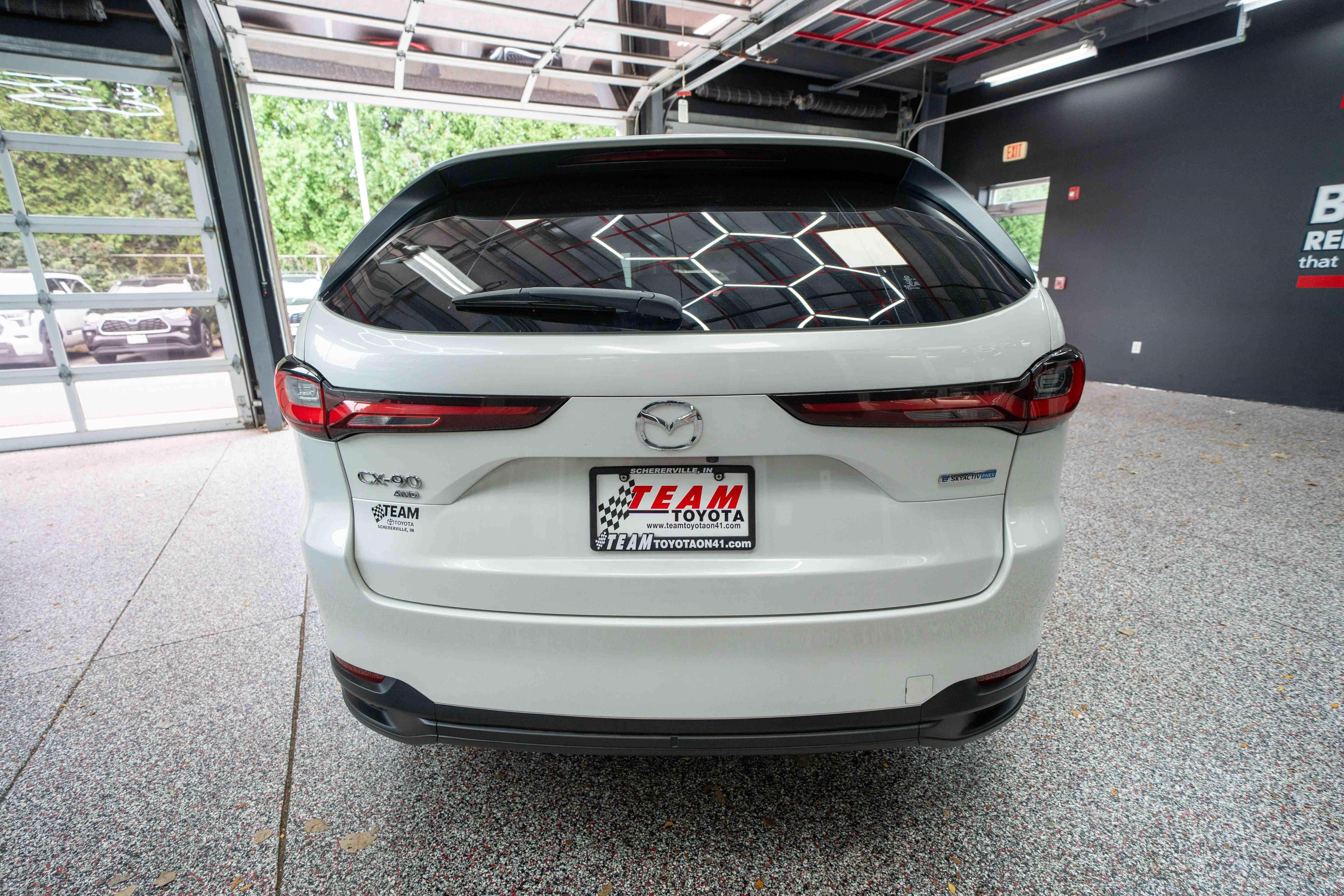 Used 2024 MAZDA CX-90 Plug-In Hybrid w/ Preferred AWD/4WD image 3