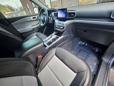 Used 2022 Ford Explorer XLT w/ Equipment Group 202A image 52