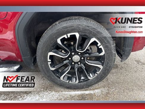 Used 2024 GMC Sierra 1500 Denali w/ Technology Package AWD/4WD image 18