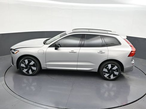 Certified 2025 Volvo XC60 T8 Plus w/ Protection Package Premier AWD/4WD image 18
