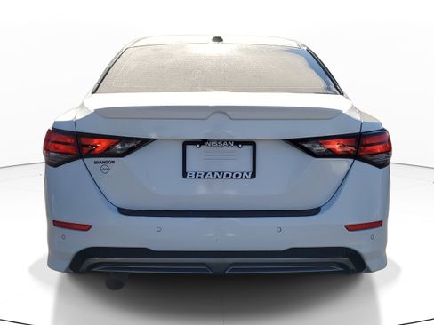 Used 2021 Nissan Sentra SR w/ SR Premium Package image 6