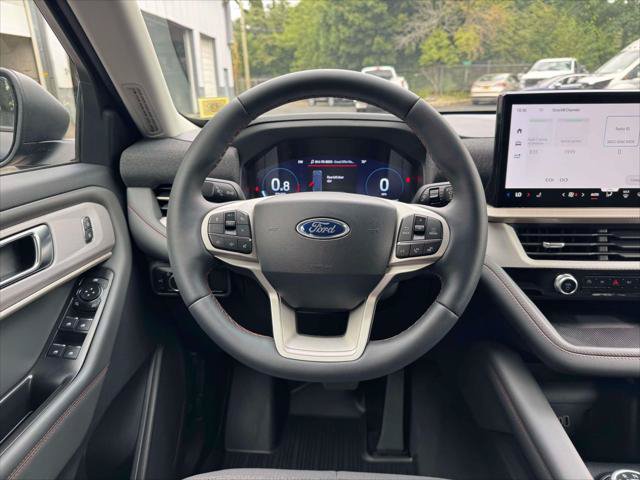 Used 2026 Ford Explorer Active AWD/4WD image 21