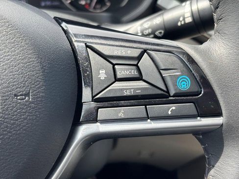 Used 2025 Nissan Altima 2.5 SL AWD/4WD image 18