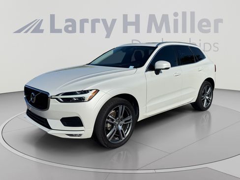 Used 2021 Volvo XC60 T5 Momentum w/ Advanced Package AWD/4WD image 1