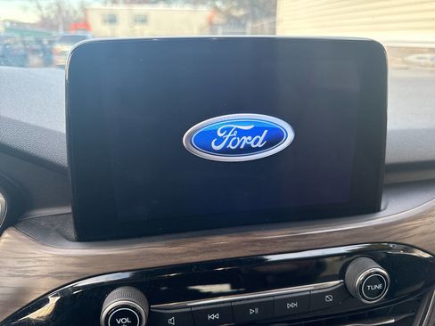 Used 2020 Ford Escape Titanium image 29