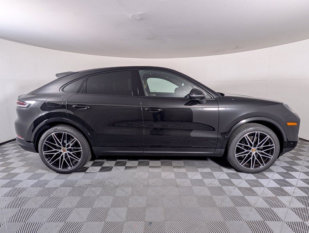 New 2026 Porsche Cayenne Coupe AWD/4WD image 8