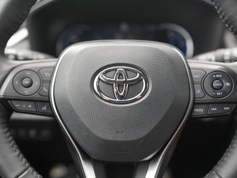Used 2021 Toyota RAV4 Limited AWD/4WD image 21
