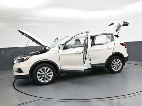 Used 2020 Nissan Rogue Sport SV AWD/4WD image 46