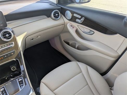 Used 2021 Mercedes-Benz GLC 300 image 18