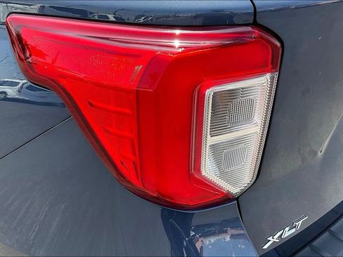 Certified 2021 Ford Explorer XLT w/ Equipment Group 202A image 31