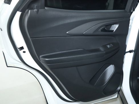 Used 2025 Chevrolet TrailBlazer LT image 13