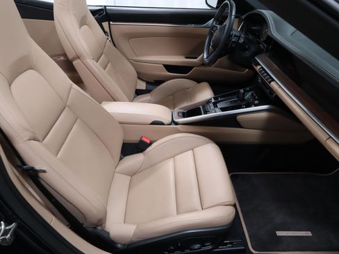 Used 2021 Porsche 911 Carrera S image 14