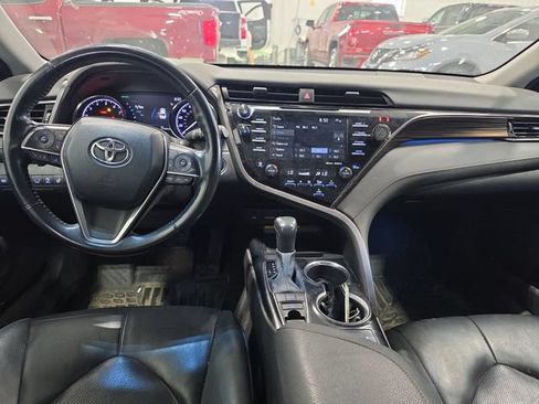 Used 2020 Toyota Camry XLE AWD/4WD image 4
