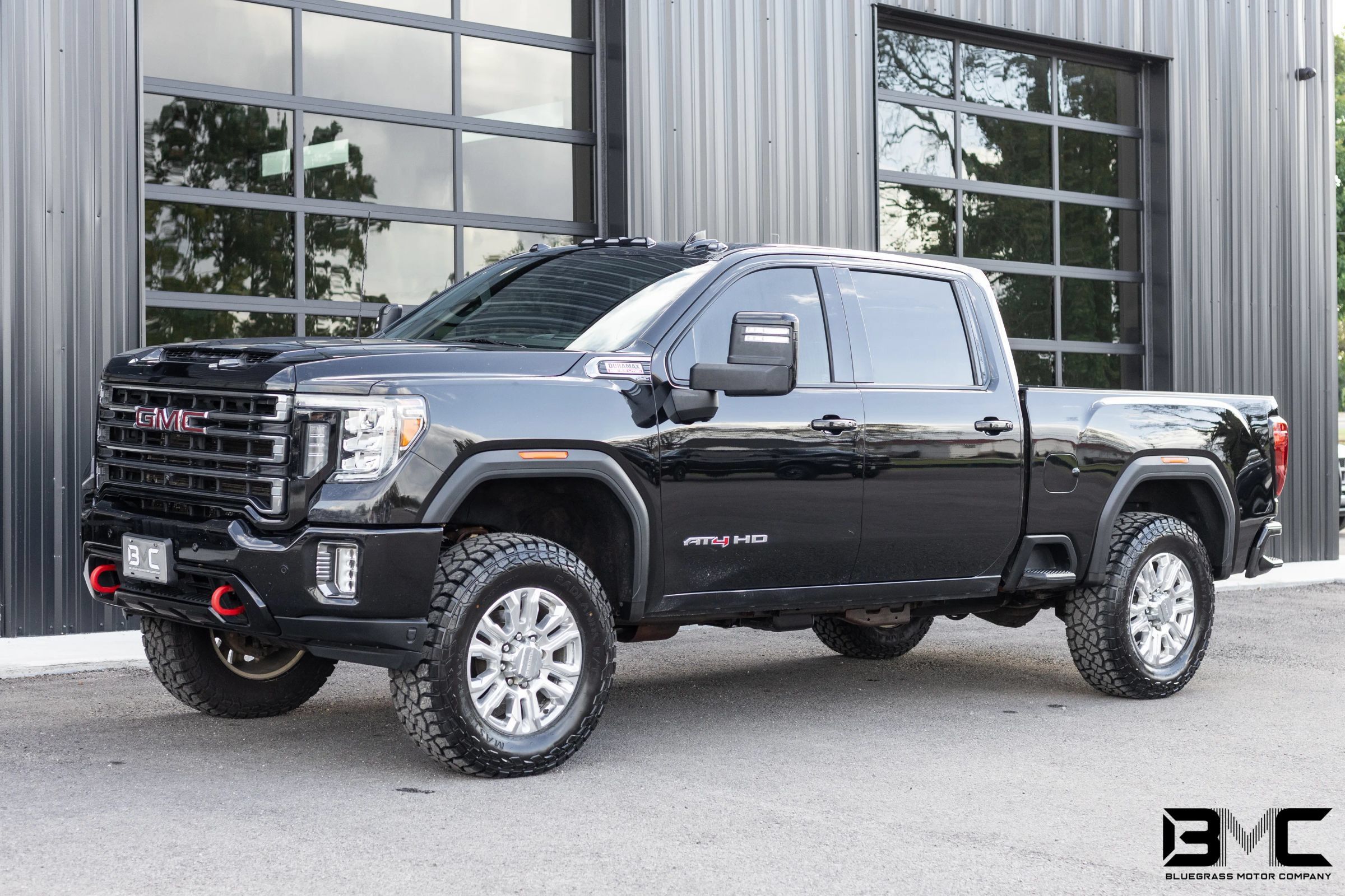 Used 2021 GMC Sierra 2500 AT4 w/ AT4 Preferred Package AWD/4WD image 2