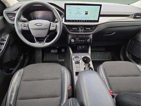 Certified 2025 Ford Escape SE FWD image 11