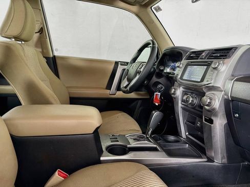 Used 2017 Toyota 4Runner SR5 RWD image 32