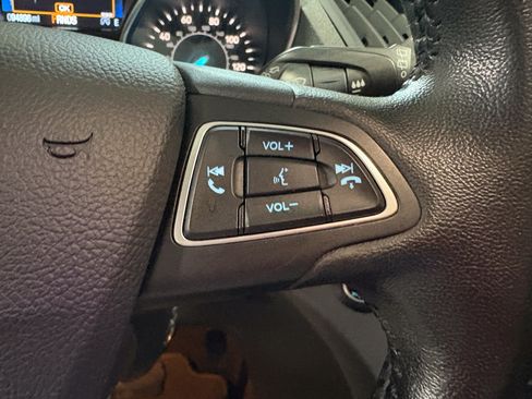 Used 2019 Ford Escape SEL FWD image 11