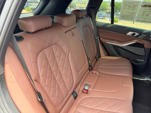 Used 2025 BMW X5 xDrive50e w/ M Sport Package AWD/4WD image 18