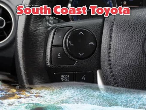 Used 2018 Toyota Corolla XSE image 37
